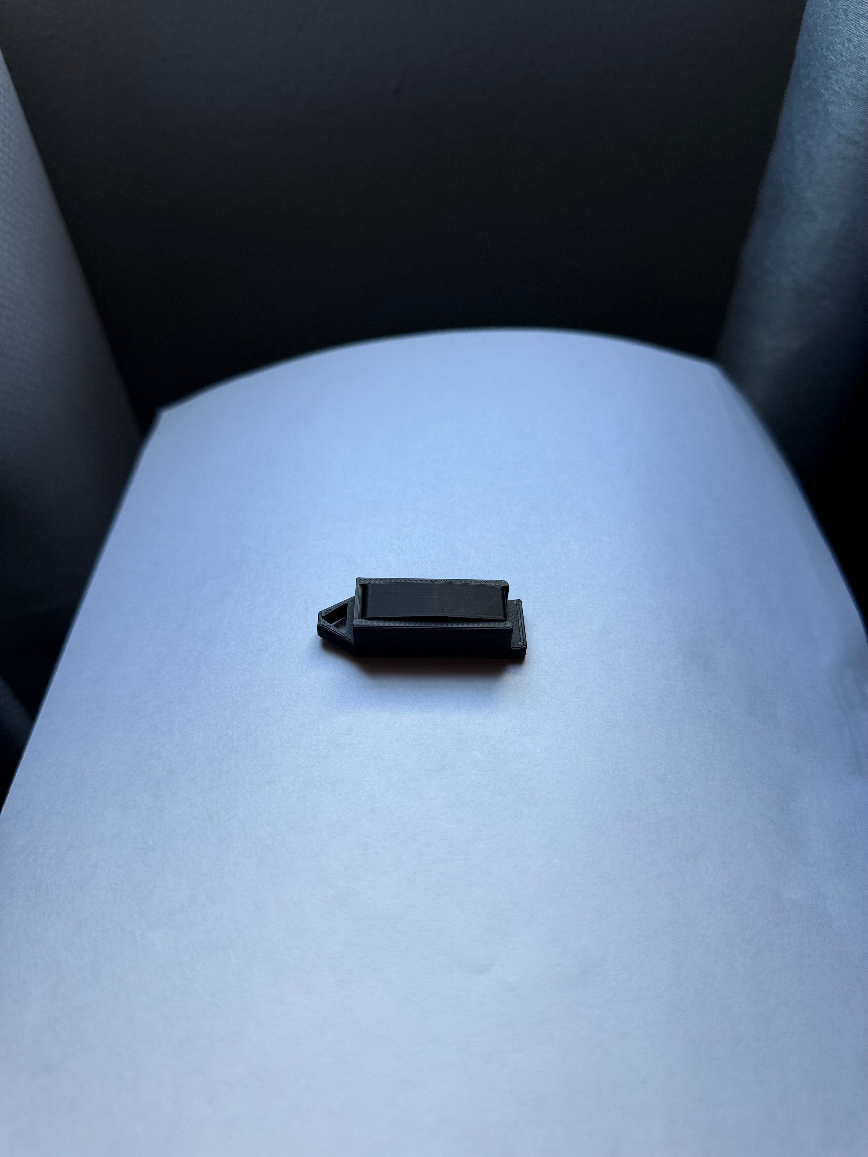 HOLDIT | Magnetic Cable Clip Black